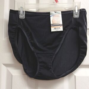 Vanity FAIR Women's Size 7 M Black Panties. HI-CUT NWT